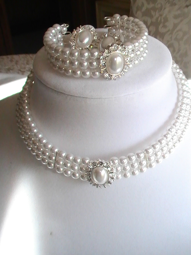 Three-Strand Pearl Choker Necklace Set/Matching Bracelet/Earrings ...