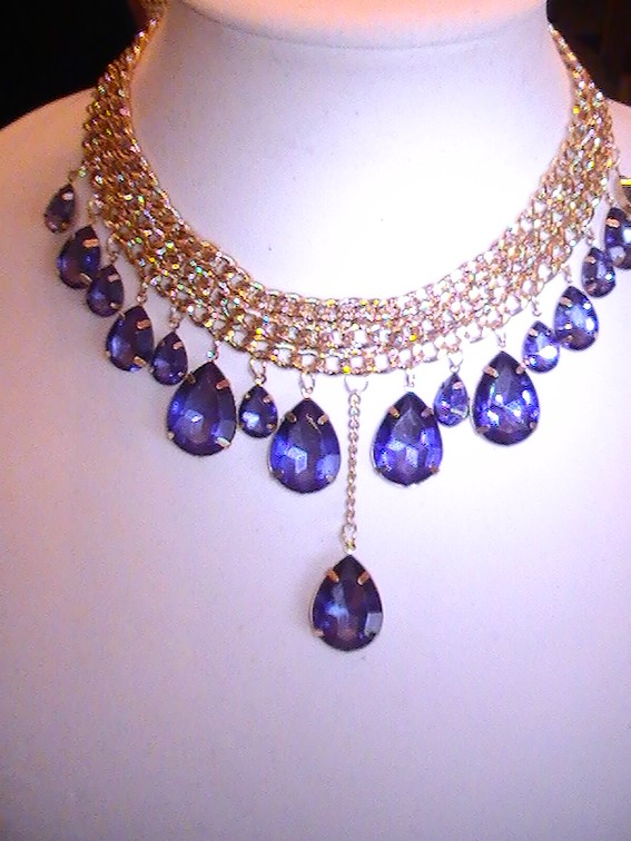 blue choker necklace